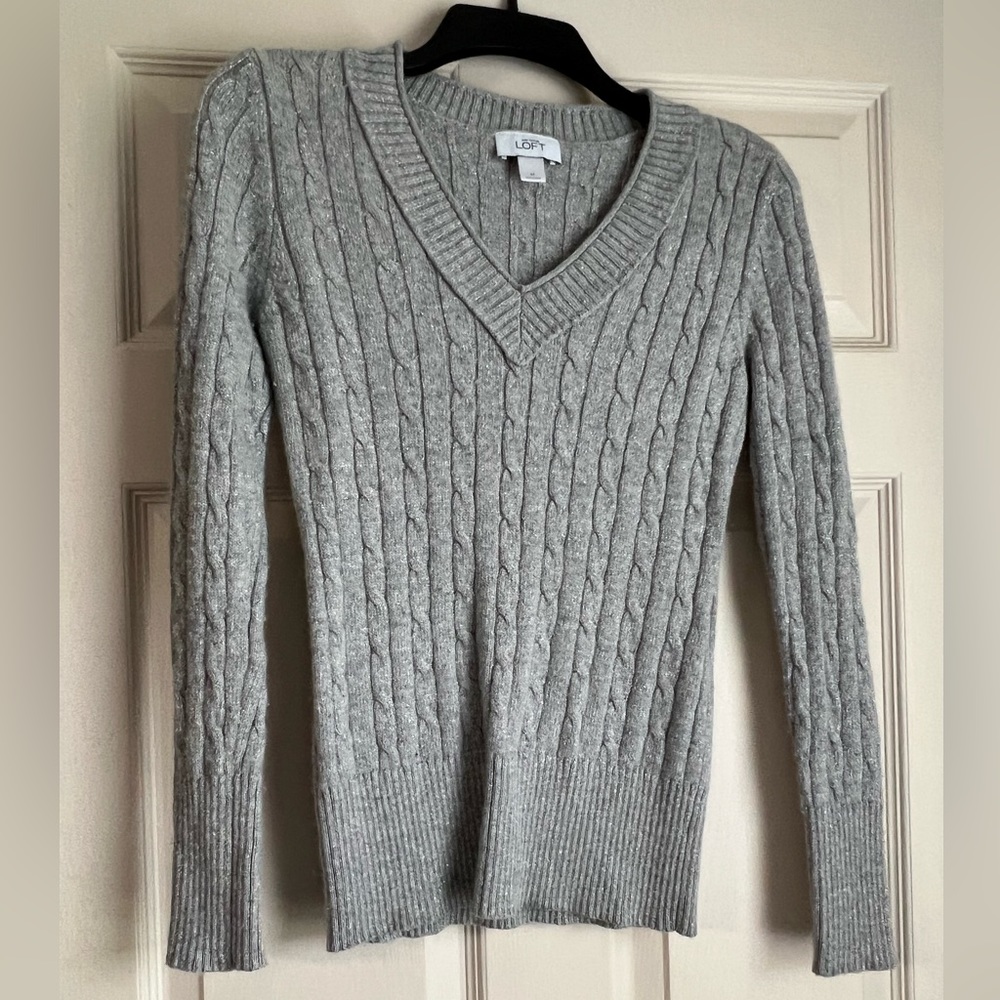 Ann Taylor Loft V-Neck size medium gray sparkle sweater